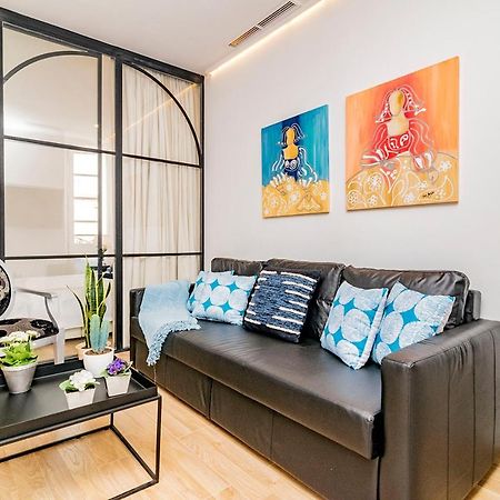 Appartamento Unbeatable Views Of Puerta Del Sol By Batuecas Madrid Esterno foto