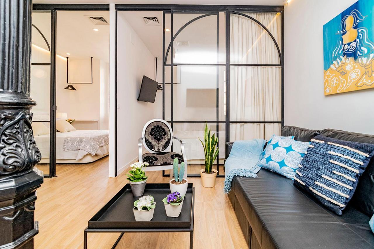 Appartamento Unbeatable Views Of Puerta Del Sol By Batuecas Madrid Esterno foto