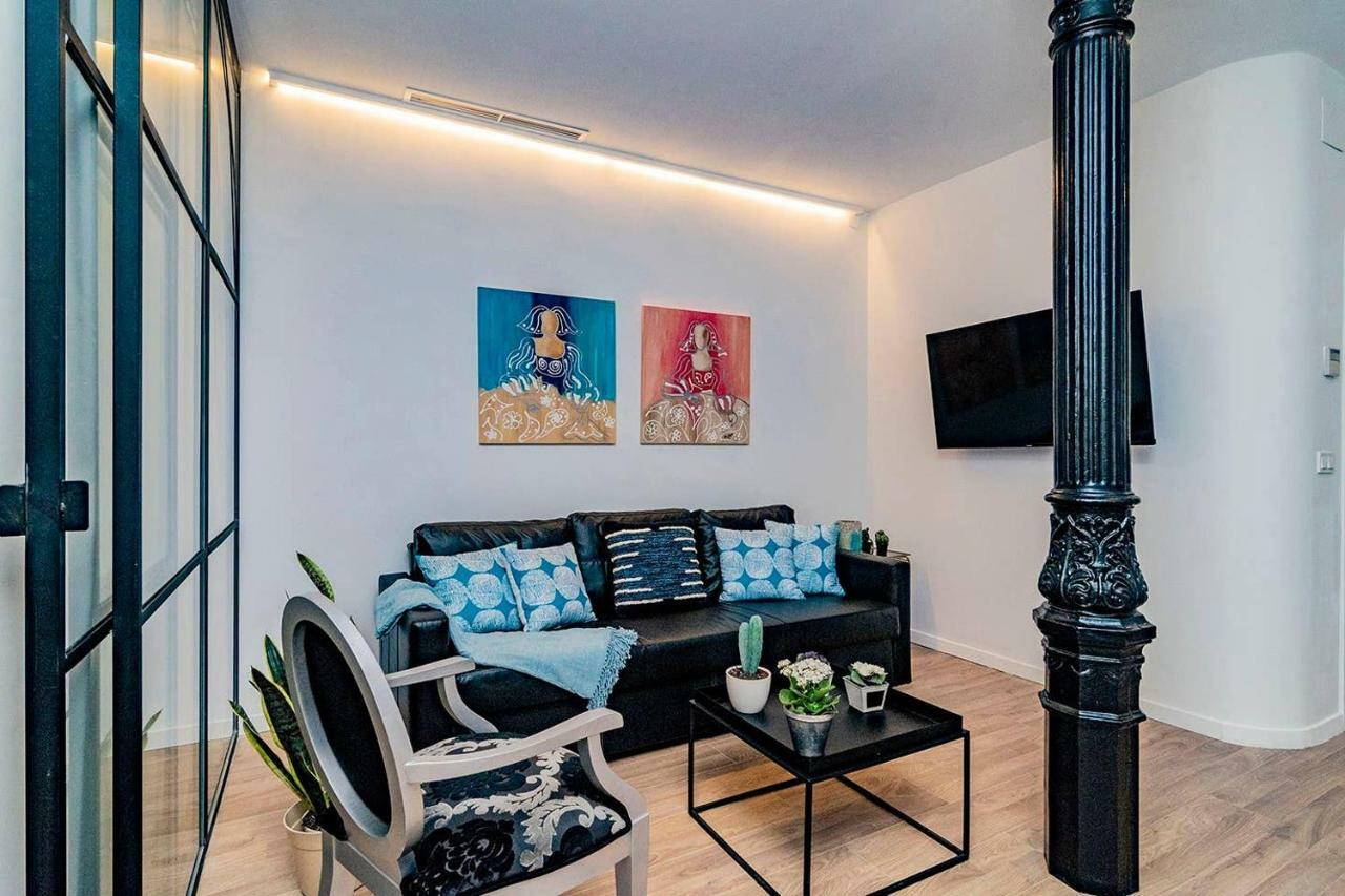 Appartamento Unbeatable Views Of Puerta Del Sol By Batuecas Madrid Esterno foto